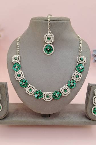 Green color rhodium plating festive wear designer necklace set