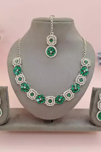 Green color rhodium plating festive wear designer necklace set