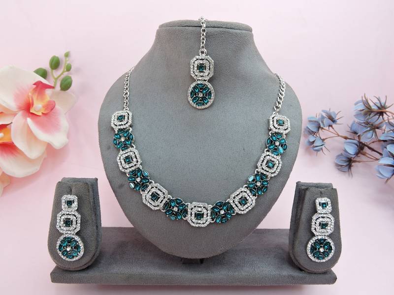 Green color rhodium plating festive wear designer necklace set
