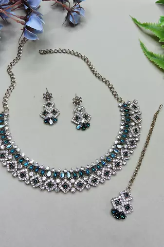 Green color yellow gold plating festive wear designer necklace set