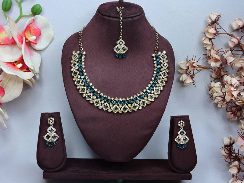 Green color yellow gold plating festive wear designer necklace set