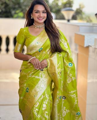 light_lime ethnic motifs woven design zari banarasi saree 5
