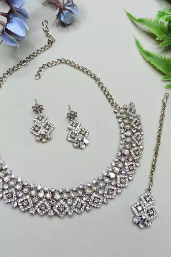 White color yellow gold plating festive wear designer necklace set
