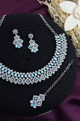 Green color rhodium plating festive wear designer necklace set