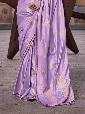 lavender ethnic motifs woven design zari saree 4