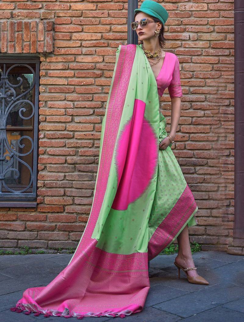 green woven design zari banarasi saree