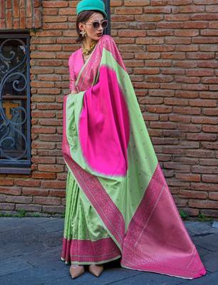 green woven design zari banarasi saree 2
