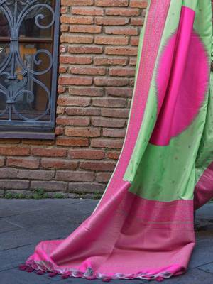 green woven design zari banarasi saree 5