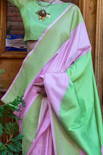 mauve woven design zari banarasi saree
