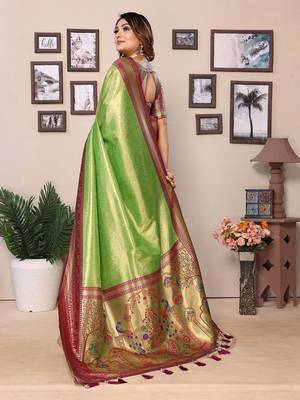green woven design zari silk blend designer banarasi saree 2