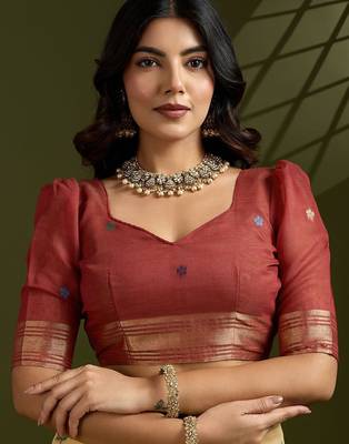 gold floral printed zari paithani saree 4