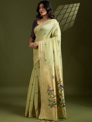 light_lime floral woven design zari paithani saree 2
