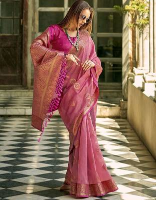 pink women woven design zari silk blend kanjeevaram saree 2