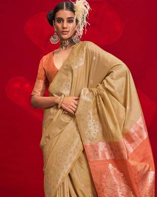 beige woven design zari banarasi saree 3