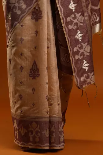 brown ethnic motifs zari cotton saree with blouse