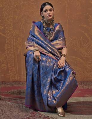 navy_blue woven design zari silk blend kanjeevaram saree with matching blouse 3