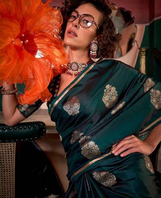 green woven design zari satin banarasi saree 4