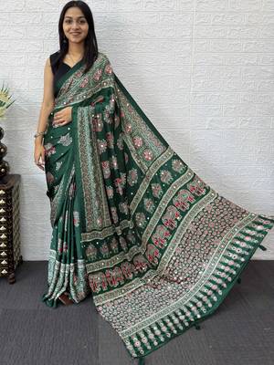 green ajrak block mirror work bandhani saree 2