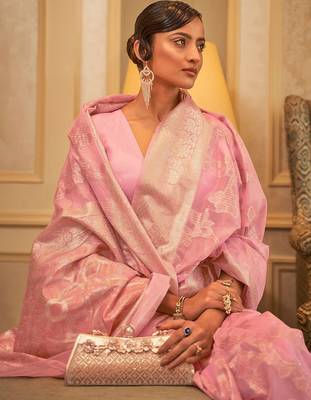 mauve mauve & gold-toned ethnic motifs zari silk blend saree 3