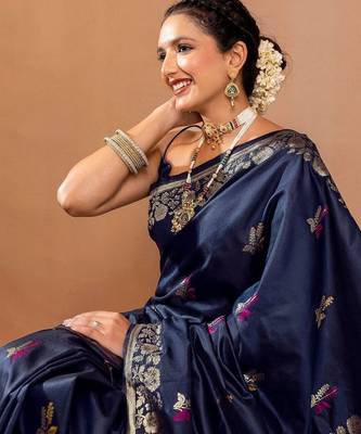 navy_blue woven design zari art silk handloom saree 4