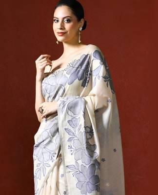 cream floral printed woven design saree 1