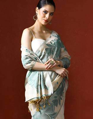 off_white floral printed cotton saree with Blouse 2