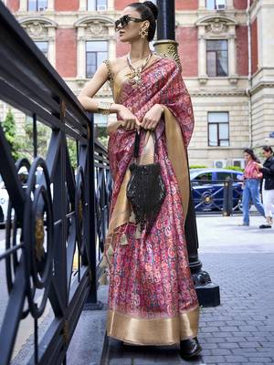 pink pink & gold-toned ethnic motifs printed organza sungudi saree 1