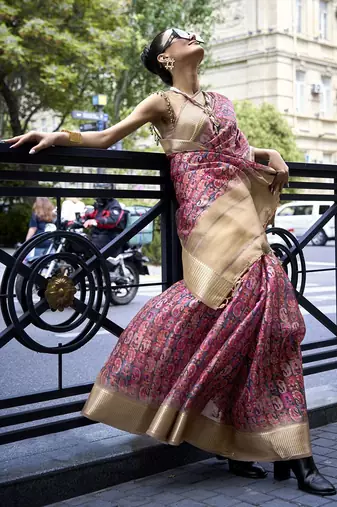 pink pink & gold-toned ethnic motifs printed organza sungudi saree