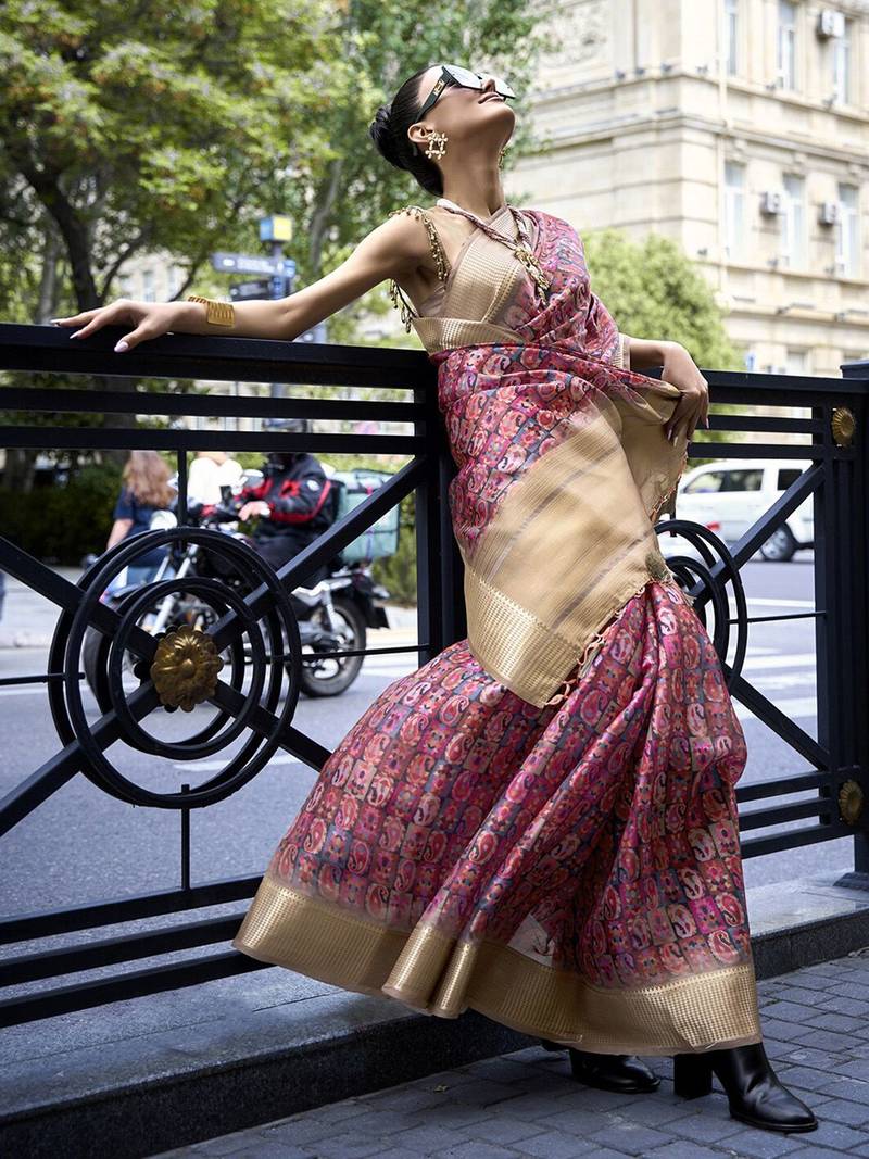 pink pink & gold-toned ethnic motifs printed organza sungudi saree