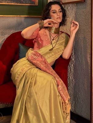 gold ethnic motifs woven design zari banarasi celebrity saree 2