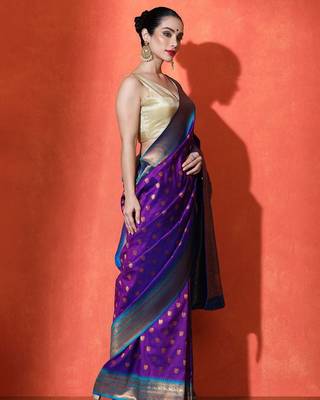 purple woven design zari banarasi saree 2