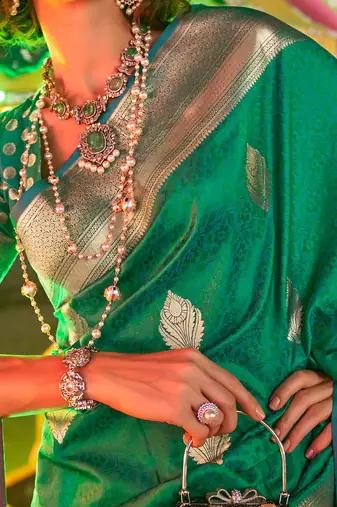Red white floral zari silk blend paithani saree