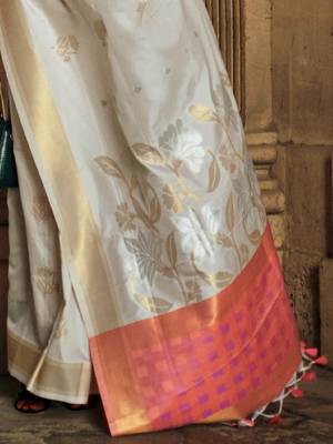 off_white off white pink floral woven design zari silk banarasi saree 5