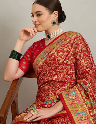 Green green & golden ethnic motifs zari silk blend paithani saree 4
