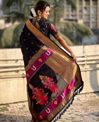 Lavender embellished mukaish organza saree 3