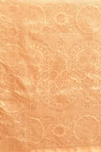 Cream cream-coloured & gold-toned woven design zari silk blend banarasi saree