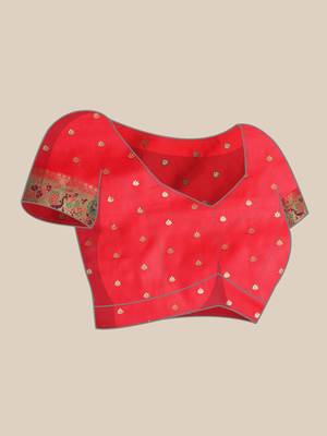 Pink women embellished saree with solid border 5
