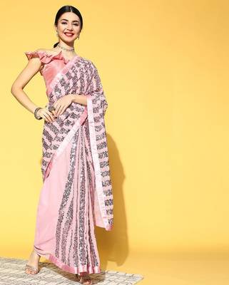 pink women embellished saree with solid border 3