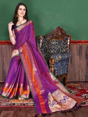 Pink woven design zari silk blend banarasi saree 2