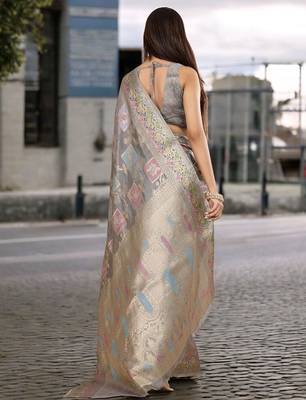 grey woven design zari banarasi saree 3