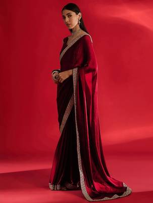maroon embroidered satin saree 2