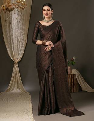 black ethnic motif zari woven banarasi saree 3