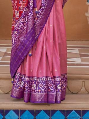 pink pink & purple ethnic motifs woven design saree 3