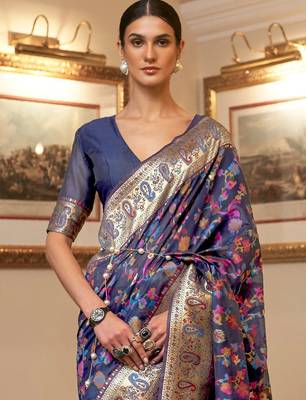 Green green & beige silk blend woven design banarasi saree 2
