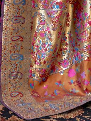 Green green & beige silk blend woven design banarasi saree 3