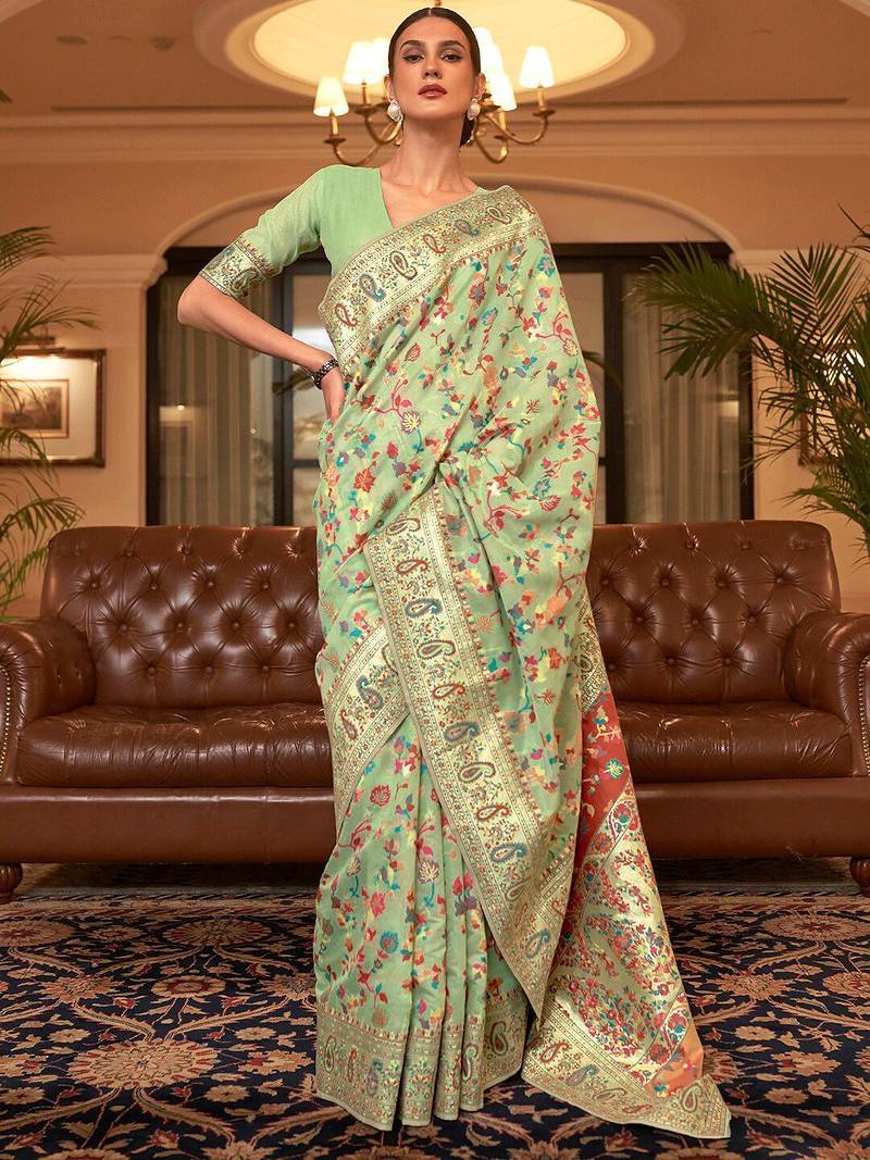 Lavender ethinic motif woven design zari saree