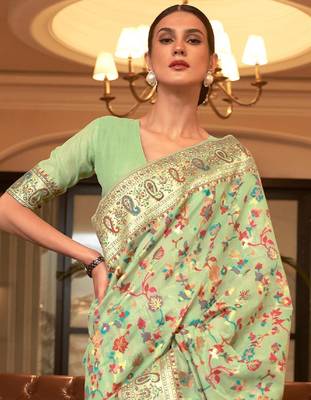 Lavender ethinic motif woven design zari saree 3
