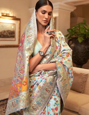 Gold woven design zari silk blend kanjeevaram saree 2