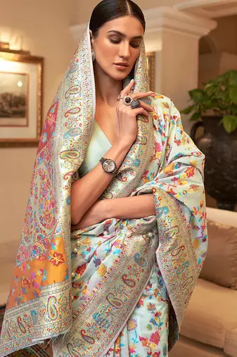 Gold woven design zari silk blend kanjeevaram saree