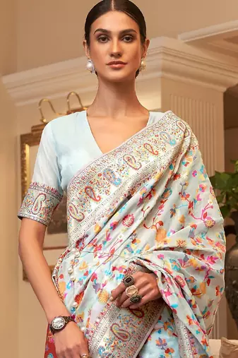 Gold woven design zari silk blend kanjeevaram saree